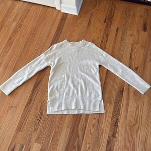 Cream Abercrombie crew neck sweater